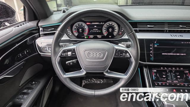 Audi A8 2021 — ფოტო 13/20