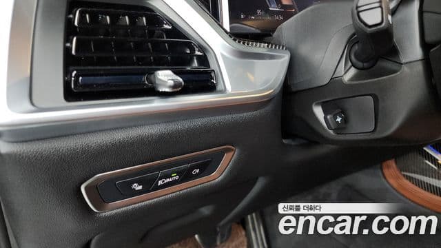 BMW X7 2025 — Şəkil 18/20