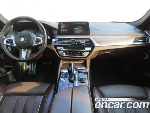 BMW 5 Series 2020 — Şəkil 7/20