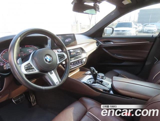 BMW 5 Series 2020 — Şəkil 9/20