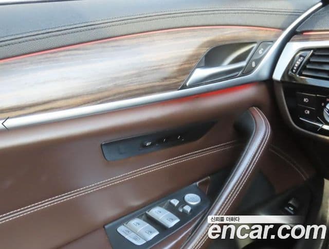 BMW 5 Series 2020 — Şəkil 15/20