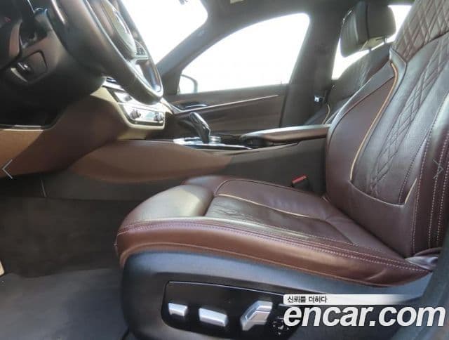 BMW 5 Series 2020 — Şəkil 16/20
