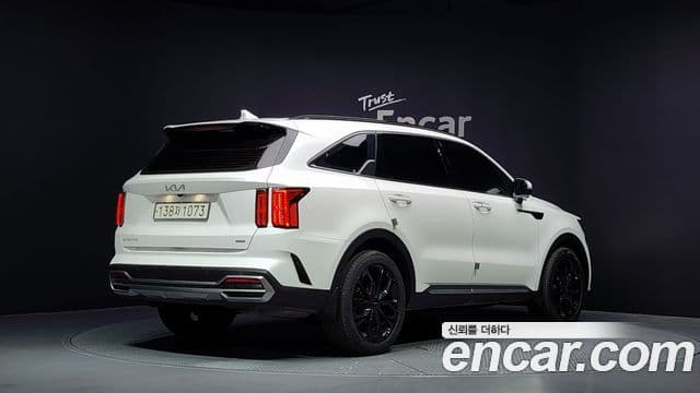 Kia Sorento 2023 — Фото 2/20