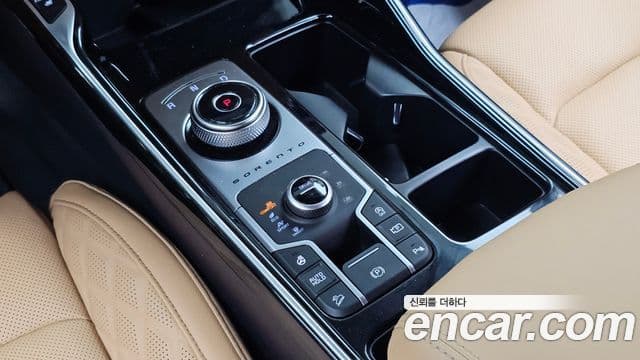 Kia Sorento 2023 — Фото 9/20