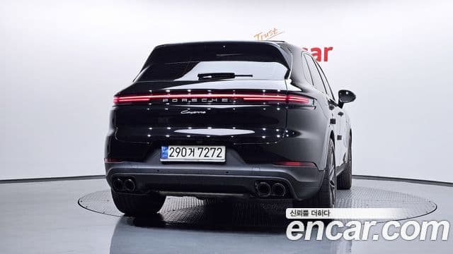 Porsche Cayenne 2024 — Şəkil 38/39