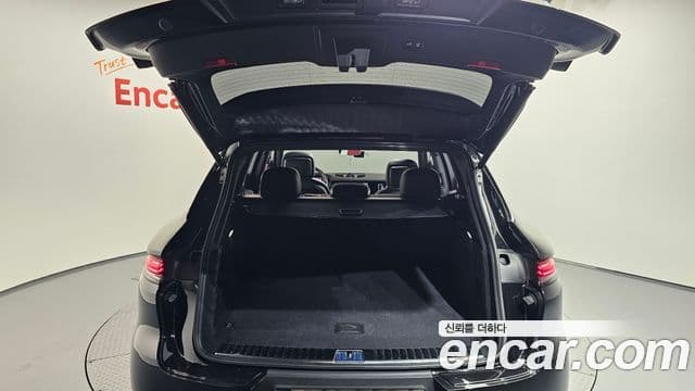 Porsche Cayenne 2024 — Şəkil 34/39