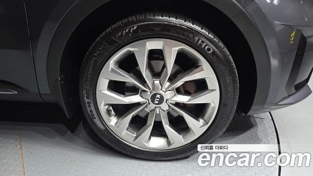 Kia Sorento 2021 — Фото 5/20