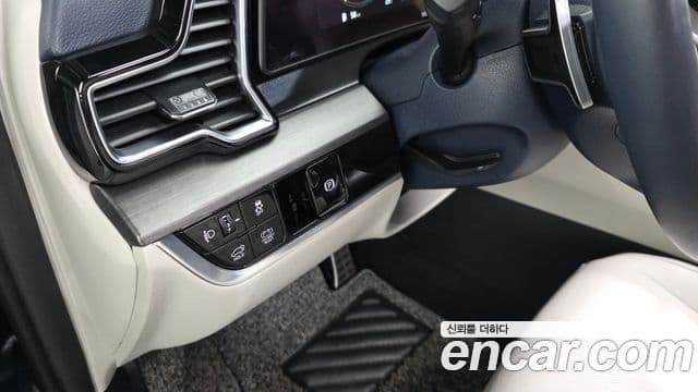 Kia Sportage 2022 — Photo 2/35