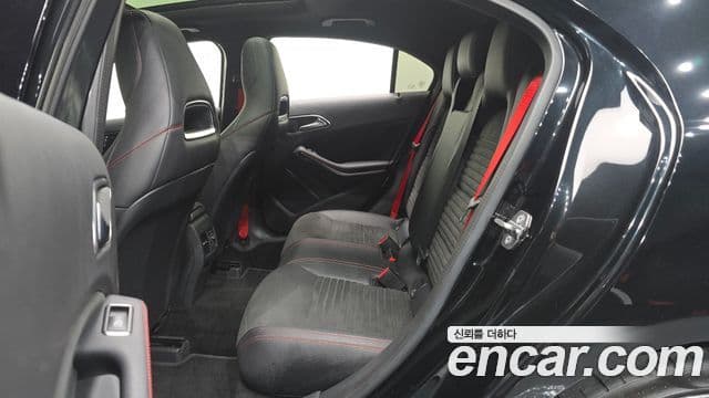 Mercedes-Benz A-Class 2018 — фото 11 из 20