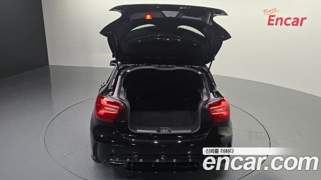 Mercedes-Benz A-Class 2018 — Şəkil 20/20