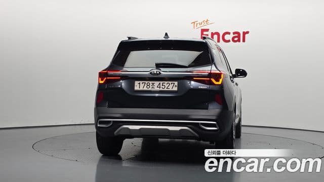 Kia Seltos 2020 — ფოტო 4/20