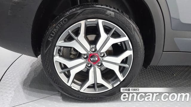 Kia Seltos 2020 — ფოტო 5/20