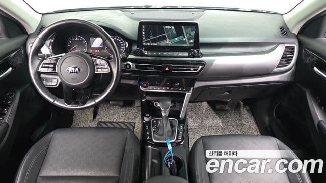 Kia Seltos 2020 — ფოტო 7/20