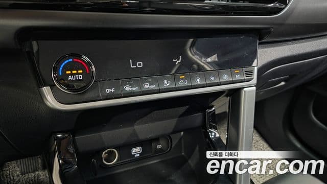 Kia Seltos 2020 — ფოტო 17/20