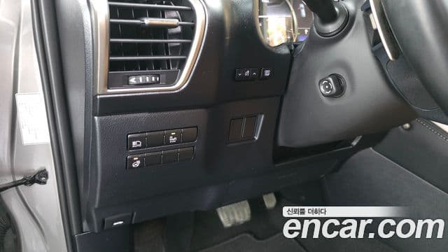 Lexus NX300h 2019 — Şəkil 14/20