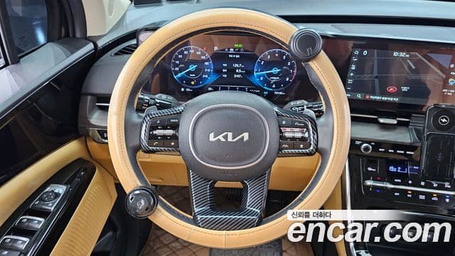 Kia Carnival 2023 — Şəkil 13/20