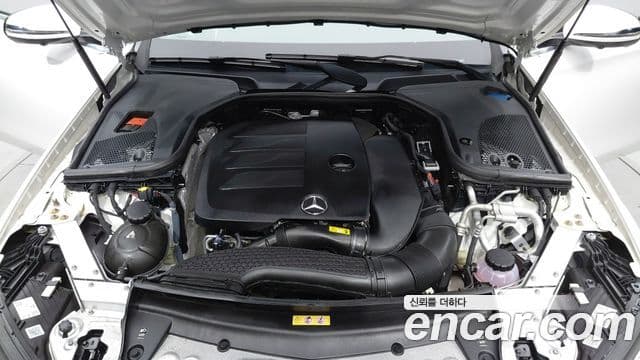 Mercedes-Benz E-Class 2022 — фото 5 из 20