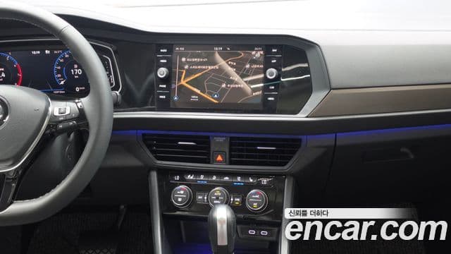 Volkswagen Jetta 2021 — ფოტო 14/20