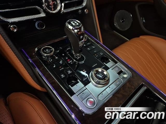Bentley Flying Spur 2021 — Şəkil 10/19