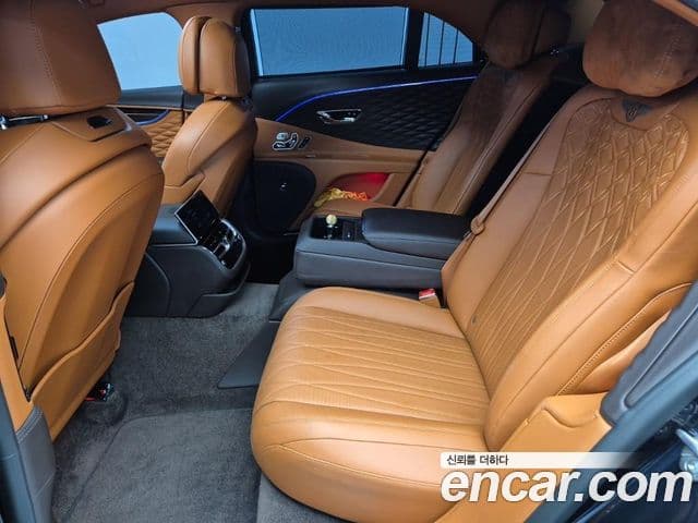 Bentley Flying Spur 2021 — Şəkil 11/19