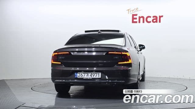 Volvo S90 2022 — ფოტო 4/20