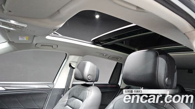 Volkswagen Tiguan 2022 — Şəkil 17/20