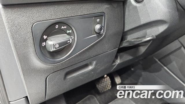 Volkswagen Tiguan 2022 — Photo 10/33