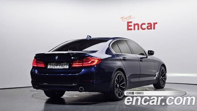 BMW 5 Series 2020 — ფოტო 2/20