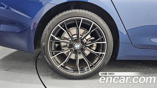 BMW 5 Series 2020 — ფოტო 5/20