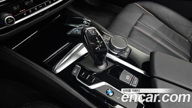 BMW 5 Series 2020 — ფოტო 9/20