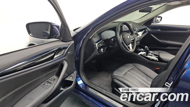BMW 5 Series 2020 — ფოტო 10/20