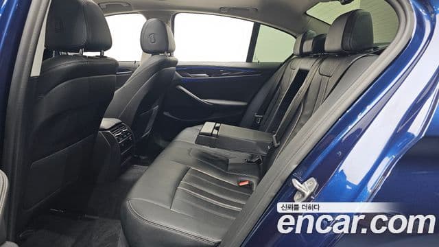 BMW 5 Series 2020 — ფოტო 12/20