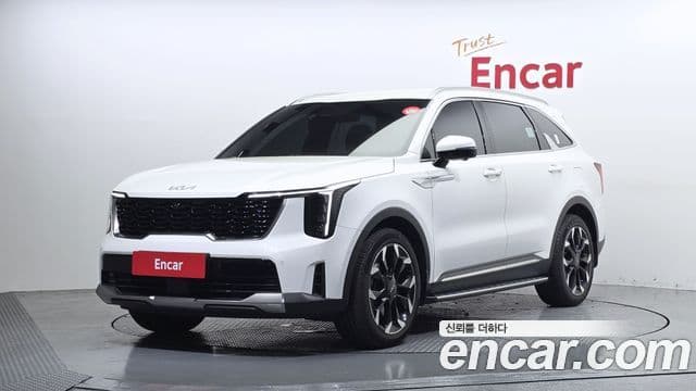 Kia Sorento 2023 — Фото 1/20