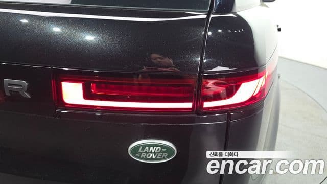 Land Rover Range Rover Sport 2023 — ფოტო 12/34