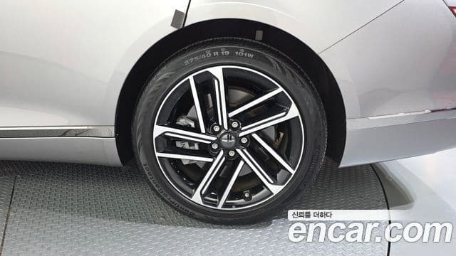 Genesis G80 2024 — ფოტო 17/33
