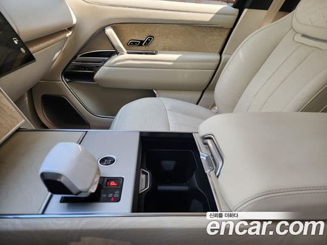 Land Rover Range Rover 2025 — Şəkil 8/14