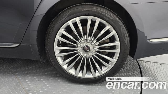 Kia The K9 2021 — Photo 9/32