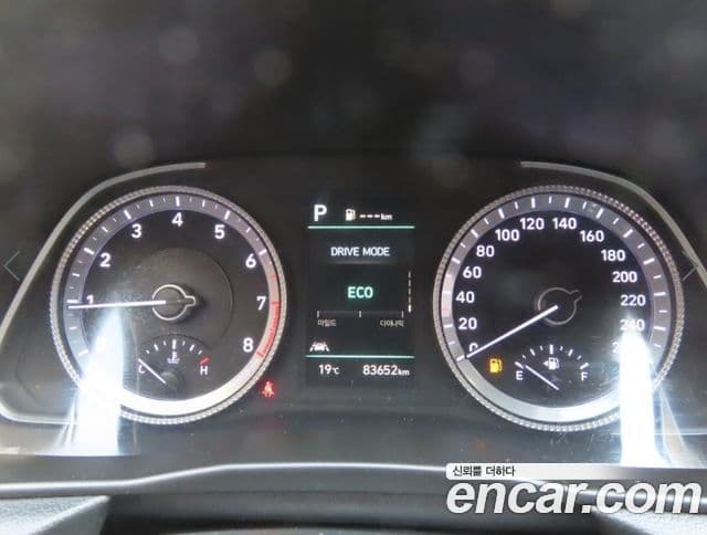 Hyundai Sonata 2022 — ფოტო 7/20