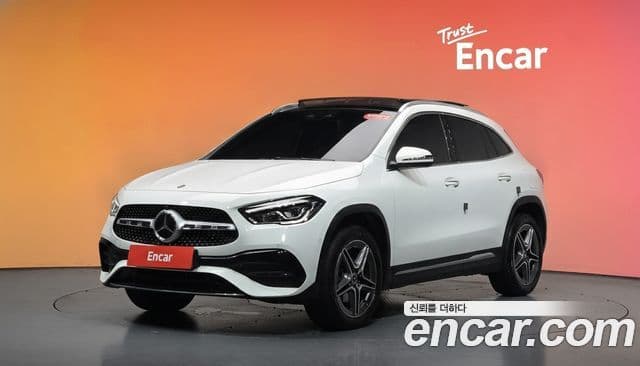 Mercedes-Benz GLA-Class 2021 — Şəkil 1/20