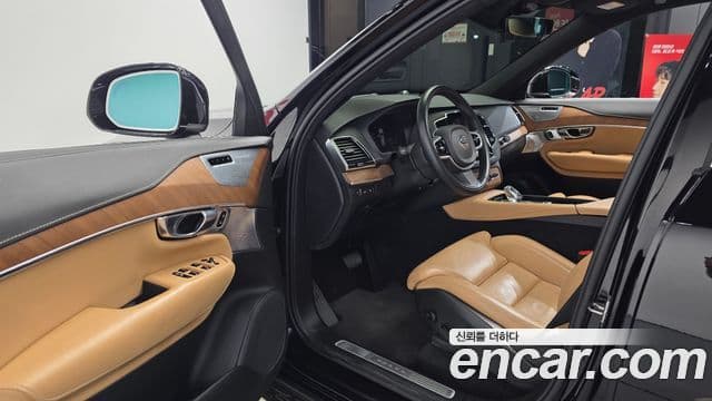 Volvo XC90 2020 — ფოტო 10/20