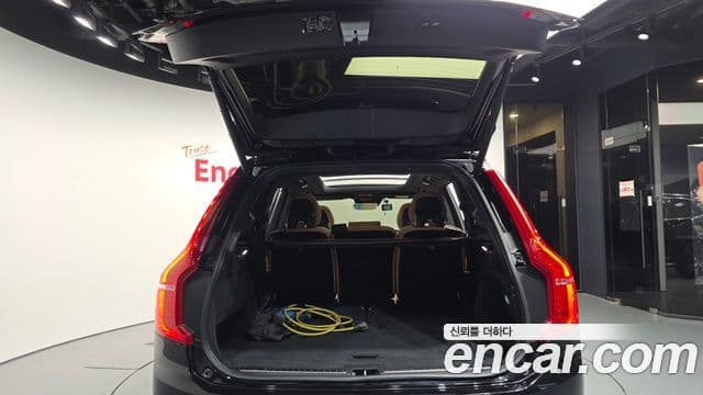 Volvo XC90 2020 — ფოტო 20/20