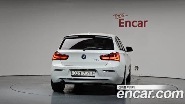 BMW 1 Series 2019 — Şəkil 4/20