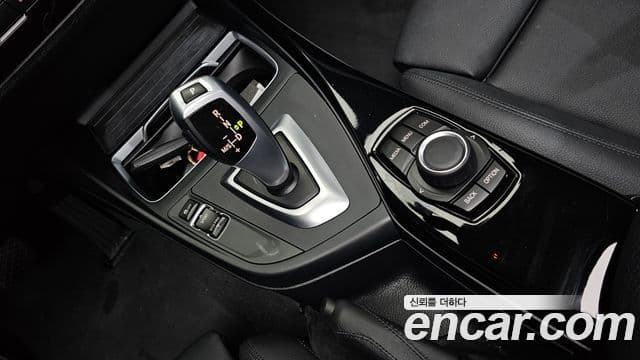 BMW 1 Series 2019 — Şəkil 9/20