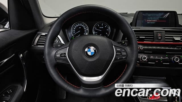BMW 1 Series 2019 — Şəkil 12/20