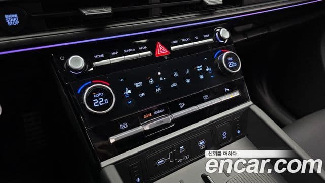 Hyundai Santa Fe 2024 — ფოტო 19/20