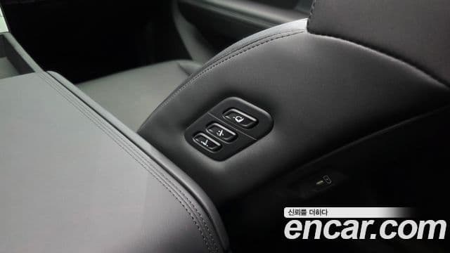 Hyundai Santa Fe 2024 — Photo 35/36