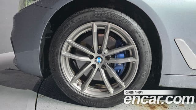 BMW 5 Series 2018 — Şəkil 5/20