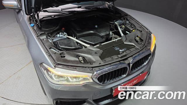BMW 5 Series 2018 — Şəkil 6/20
