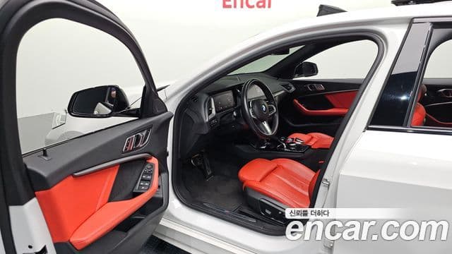 BMW 1 Series 2021 — фото 9 из 20