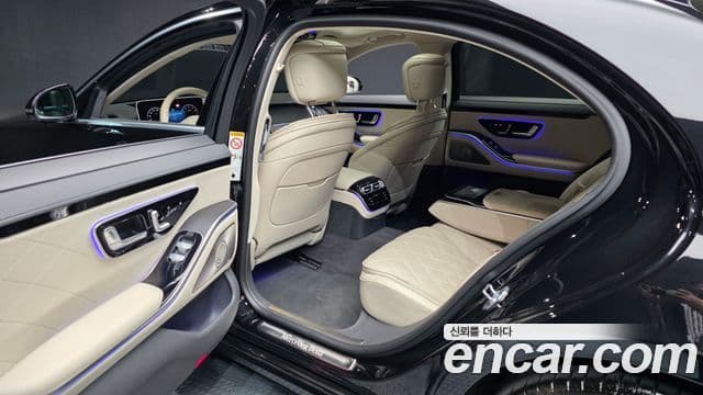 Mercedes-Benz S-Class 2025 — Photo 6/37